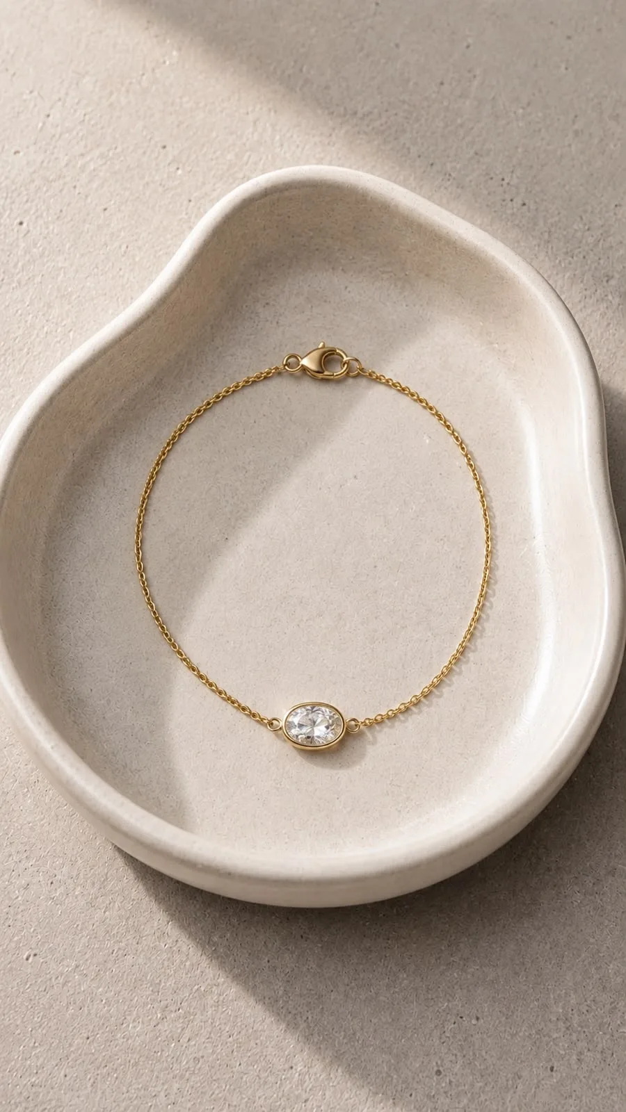 Oval cut lab grown diamond single stone bracelet in 14K gold